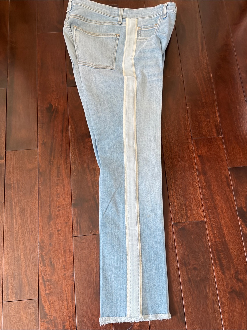 Veronica Beard Carly 11” Kick Flare Jeans Air Wash Size 28 Side Stripe